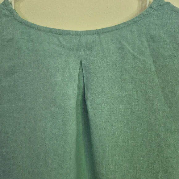 Designer Linen Top - Picture 4 of 11